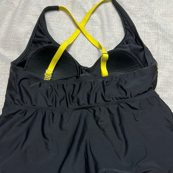 xhiliration tankini top. Yellow & black. - Picture 2 of 5